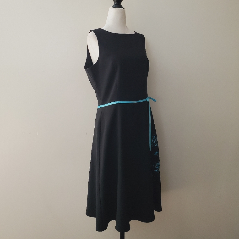 Jessica Vintage Embroidered Midi Dress